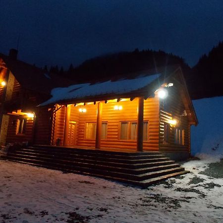 Pensiunea Izbucul Tauz Ghetari Esterno foto